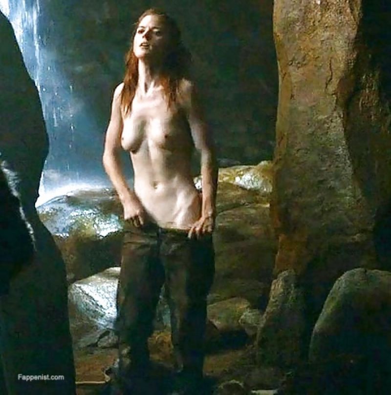 Rose Leslie Nude Photo Collection - Fappenist