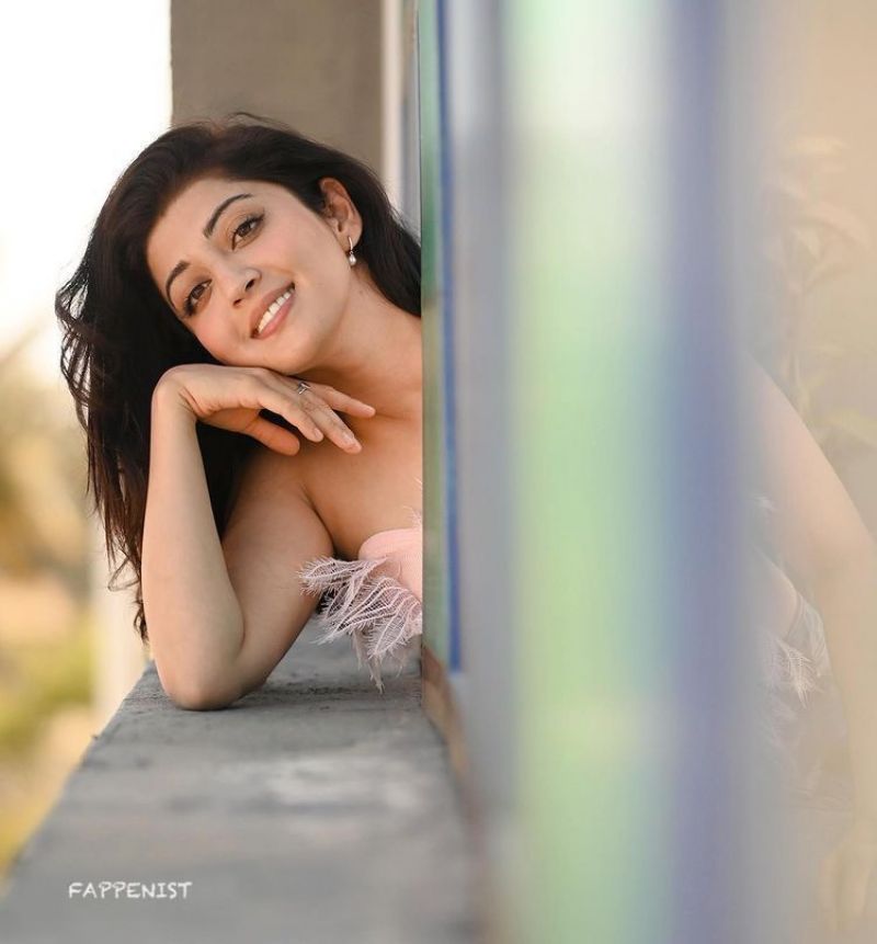 Pranathi Sex Com - Pranitha Subhash Sexy Tits and Ass Photo Collection - Fappenist
