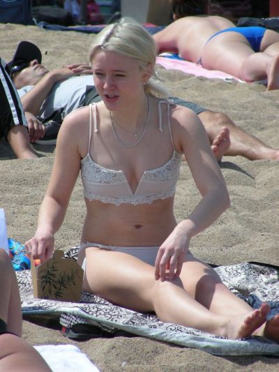 Zara Larsson Bikini Beach Photos - Fappenist