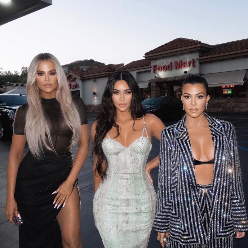 Sexy Kardashian Sisters Fappenist